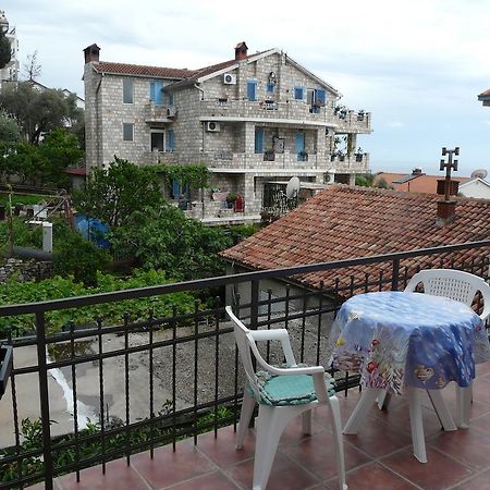 Guest House Zivkovic Sveti Stefan Ngoại thất bức ảnh