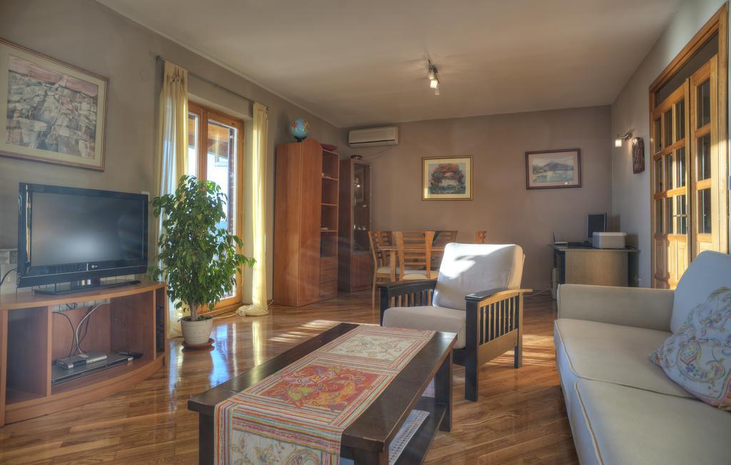 Guest House Zivkovic Sveti Stefan Ngoại thất bức ảnh